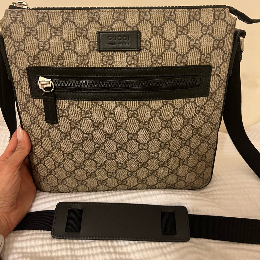 Gucci Messenger Bag